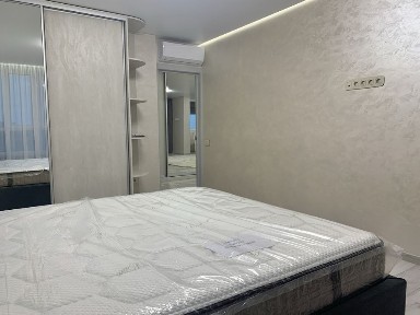 Київ, Михайла Максимовича вул., 32Б