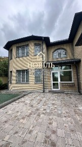 Киевская обл., Киево-Святошинский район, с. Петропавловская Борщаговка, Уютная ул.