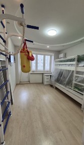 Продаж трикімнатної квартири по пр. Свободи