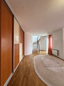 Продаж Ексклюзивна 2-рівнева квартира в елітному районі | вул. Тарнавського