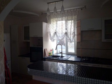 Здається будинок по вулиці Центральна
