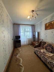 Повноцінна трикімнатна квартира з хорошим ремонтом в центрі міста! Сертифікат - так!