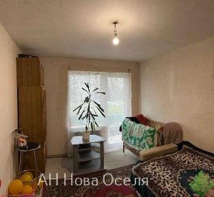 Продам світлу, простору 2 кім. квартиру, новобудова, вул. Державності