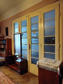 Продається 4х кім. квартира в центрі по вул. Вільде ст. ціна119тис. дол.