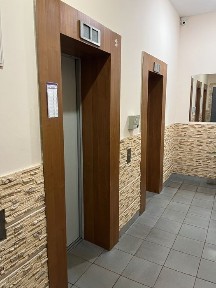 Без комісії продаж великої 2к квартири, завжди є світло!
