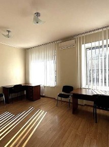 Киев, Амвросия Бучмы ул., 5