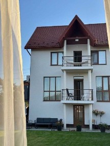Сучасний будинок з ремонтом біля Івано-Франківська | 158 м² | 4 сотки