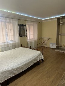 Здам 1 кв старе місто помісячно