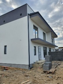 Продаж таунхаусів Минай
