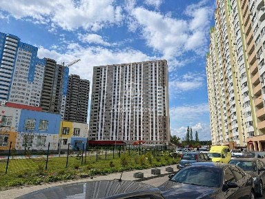 Киевская обл., Бучанский район, пгт Коцюбинское, Доковская ул., 10к13