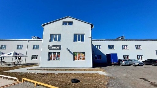 Продаж 2поверхової будівлі помислового призначення на земельній ділянці 1,7 га Одеська траса с. Діброва Хостел на 40 номерів