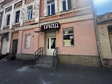Продаж фасадного приміщення 67 м2 по вул. Галицька