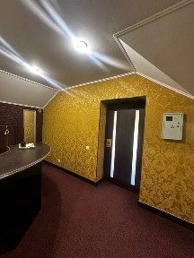 Оренда офісу 70 м2 в центрі з парковкою