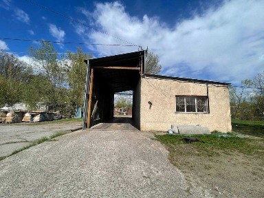 Продам виробничу базу, Фастів, ділянка 43 сотки + забудови!