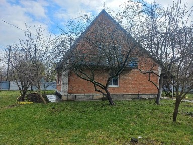 Надійний будинок в тихому місці! Купуйте маєток в селі Лисівка Попільнянського району Житомирської області