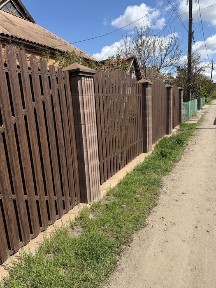 Продається будинок в центрально - міському районі.