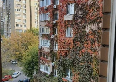 Антоновича (ГОРЬКОГО) 110 ! Трикімнатна квартира ! Центр міста !