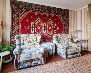 Продаж 3-кімнатної квартири 70.6 м², Машинобудівельників, 9