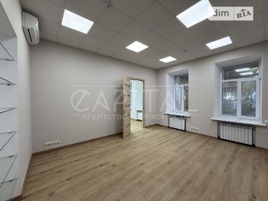 вулиця Левандовська, Київ, вул. Левандовська 8/15, чотириповерхова будівля • ID 33805218