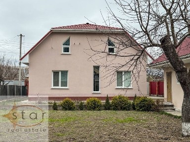 Продаж ексклюзивного будинку. Центр. Ремонт. 5 сот приват землі. Сертифікат