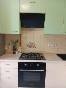 Продам 2к квартиру ж/м Красный Камень, Парус