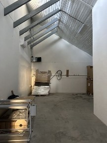 Здам в оренду приміщення 400кв/мет, погрузчик.