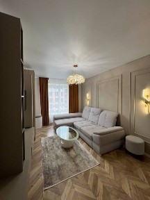 Продаж 2к з ремонтом в новобудові близько центру