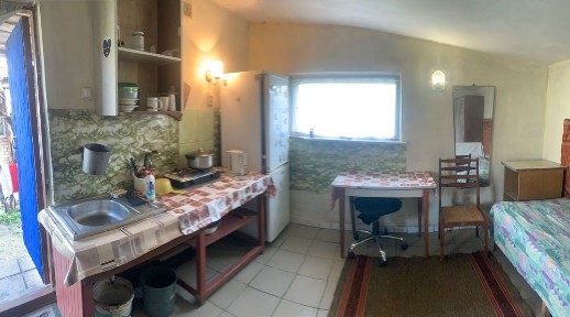 Здам 2 будинки в Юровці 9000 грн/5000 грн один