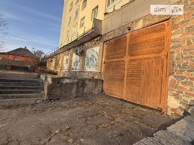 Здається комерційне приміщення на вул. Степана Бандери 9, площа 280 кв. м • ID 34189897