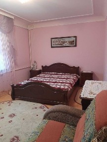 1-кімн. кварт. Євроремонт Спільна кухня, ванна, вул. Головна