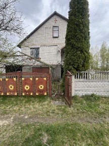 Продаж будинку з цегли на приватній землі біля ставка