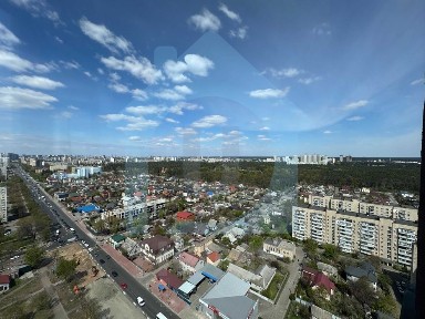 Продаж квартири з частковим ремонтом біля метро Вирлиця, Харківське шоссе, 182. Без %