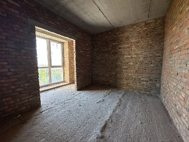 Продам трикімнатну квартиру в новобудові