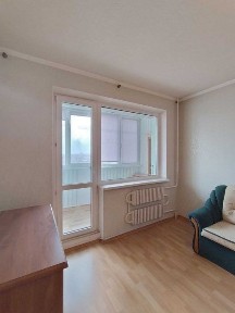 Продам 3к. квартиру в Індустріальному районі