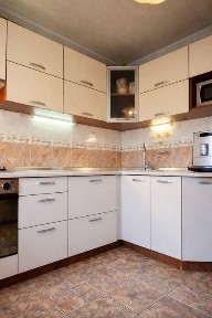 Продам 3-кімнатну квартиру Симиренка 22Б 77 м² ремонт меблі
