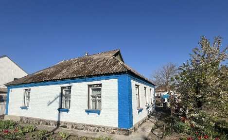 Продається будинок в центрі м. Городище, Черкаська обл. Є ВІДНОВЛЕННЯ