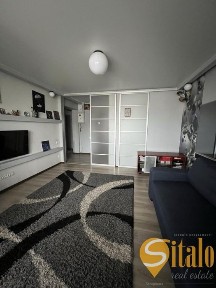Продається 3-кімнатна квартира в районі Малого ринку, Запоріжжя (044)