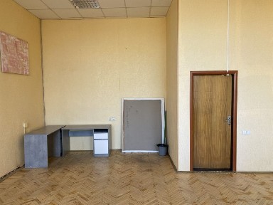 Вінниця, вулиця Соборна 8