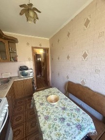 Продам трикімнатну квартиру Площа Перемоги, Ваучер-Сертифікат