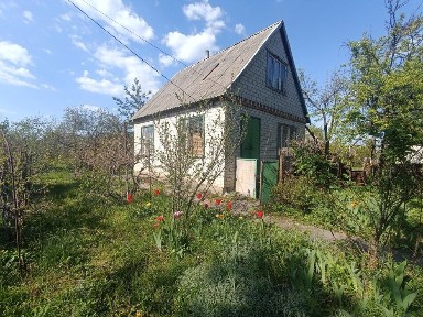 Продам дачний будинок