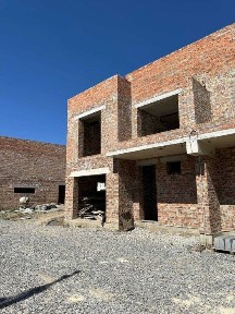 Дуплекс на етапі будови, міські комунікації