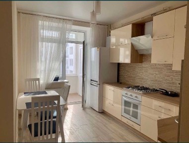 Оренда 1-кімнатної новобудови по вулиці Княгині Ольги ЖК <a href='/newbuilding/1001/view/zk-renuar'>Ренуар</a> з гардеробом!