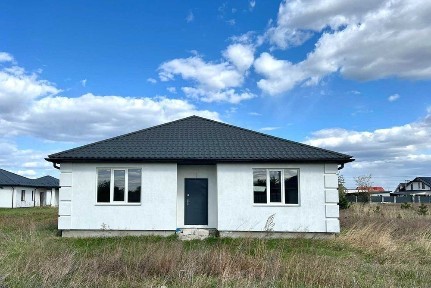 Актуально! Одноповерховий будинок 140кв. м+10 сот, поруч з сосновим лісом