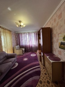 Продам квартиру в гарному стані, 50м2, 4/16. Горизонт. Роганський ЖМ