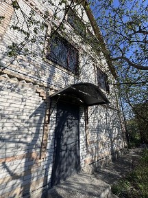 Продаж будинку з банею та ділянкою 10 соток, поруч річка та ліс
