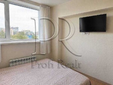 Продаж 1-кімнатної квартири 17 м², Машинобудівна вул., 41