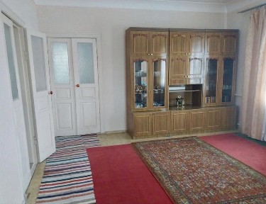 Продається 2-поверховий будинок 198 м² з ділянкою, гараж