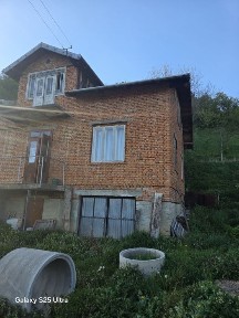 Продам будинок цегляний в мальовничому місці