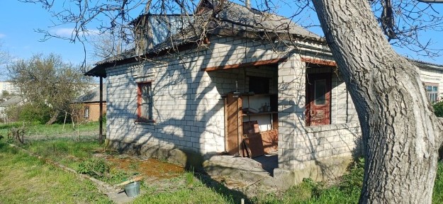 Продам будинок під ремонт