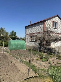 Продаю двохповерхову дачу